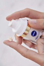 Load image into Gallery viewer, Nivea Luminous 630º Anti-Brown Spot Treatment Serum