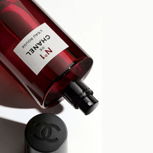 Lade das Bild in den Galerie-Viewer, Chanel N°1 L'Eau Rouge Revitalisierender Duftspray