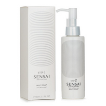 Charger l'image dans la galerie, Kanebo Sensai Savon Lacté Purifiant Soyeux Étape 2