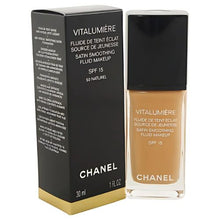 Afbeelding in Gallery-weergave laden, Vloeibare Make Up Basis Chanel Vitalumière 50-naturel