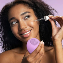 Cargar imagen en el visor de la galería, Esponja de maquillaje Real Techniques Sponge + Glow Radiance Complexion (3 uds.)