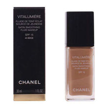 Afbeelding in Gallery-weergave laden, Liquid Make Up Base Vitalumière Chanel - Lindkart