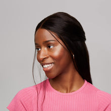 Cargar imagen en el visor de la galería, Highlighter Essence The Highlighter 01-mesmerizing Compact Powders (9 g)