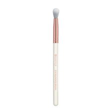 Lade das Bild in den Galerie-Viewer, Eyeshadow brush Essence Stump