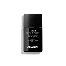 Cargar imagen en el visor de la galería, Liquid Make Up Base Ultra Le Teint Velvet Chanel - Lindkart