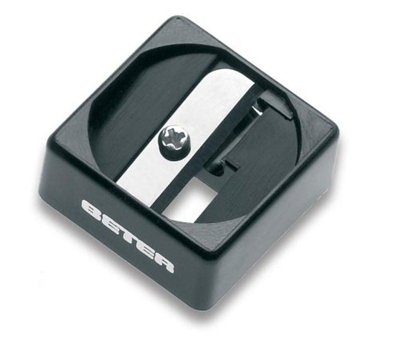 Beter cosmetic pencil sharpener 8 mm, black single-hole body on white background