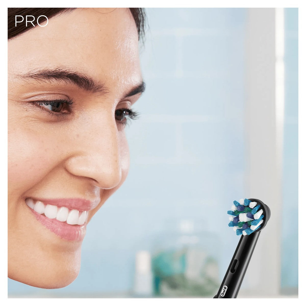 Oral-B PRO 750 CrossAction black handle extra angle view