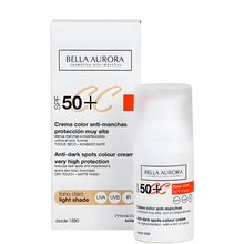Cargar imagen en el visor de la galería, Crema solar antimanchas marrones Cc Protect Bella Aurora SPF 50
