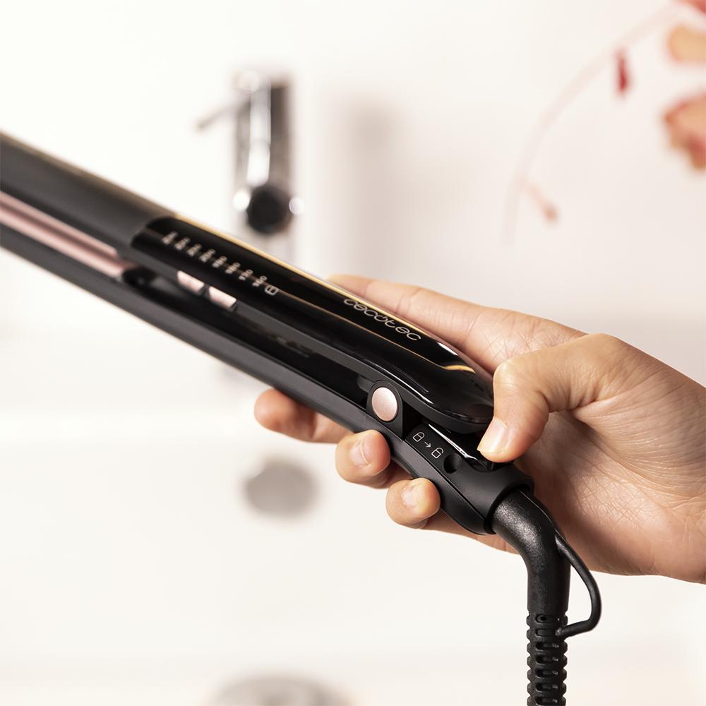Cecotec RitualCare 1100 Titanium Ion Touch handle and controls