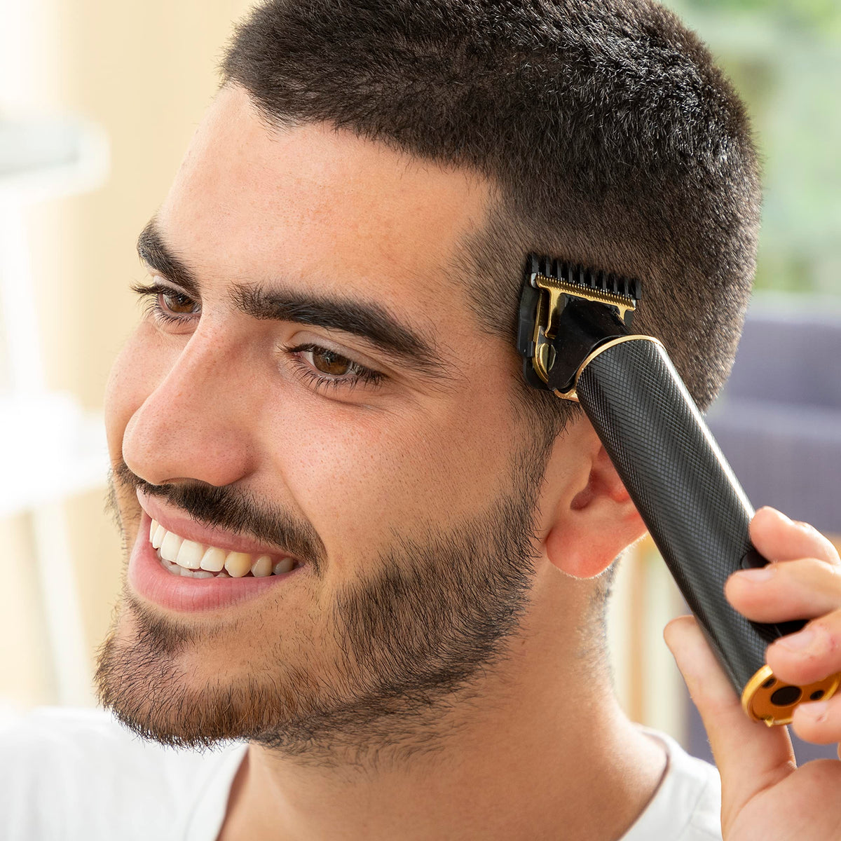 InnovaGoods Triher Professional Rechargeable Hair Clipper – 6 Guides, LCD & USB-C 4