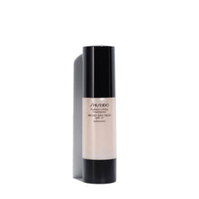 Load image into Gallery viewer, Liquid Make Up Base Radiant Lifting Shiseido Spf 17 (30 ml) - Lindkart
