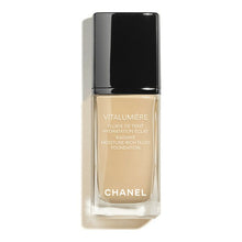 Afbeelding in Gallery-weergave laden, Vloeibare make-upbasis Chanel Vitalumière 20-clair (30 ml)
