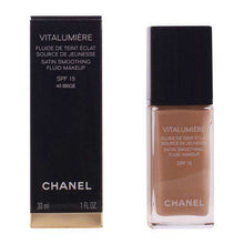 Load image into Gallery viewer, Liquid Make Up Base Vitalumière Chanel - Lindkart
