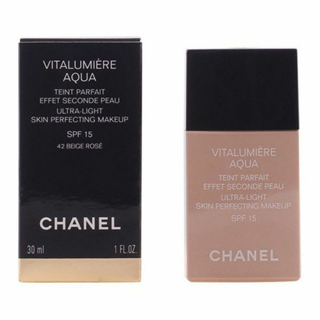 Chanel Vitalumière Aqua Liquid Make Up Base