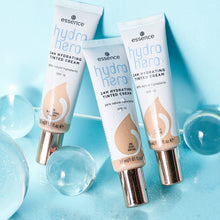 Cargar imagen en el visor de la galería, Hydrating Cream with Colour Essence Hydro Hero 05-natural ivory SPF 15 (30 ml)
