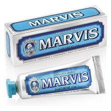 Cargar imagen en el visor de la galería, Toothpaste Aquatic Mint Marvis (25 ml)

