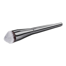 Cargar imagen en el visor de la galería, Make-up Brush Maiko Luxury Grey Stump Prism
