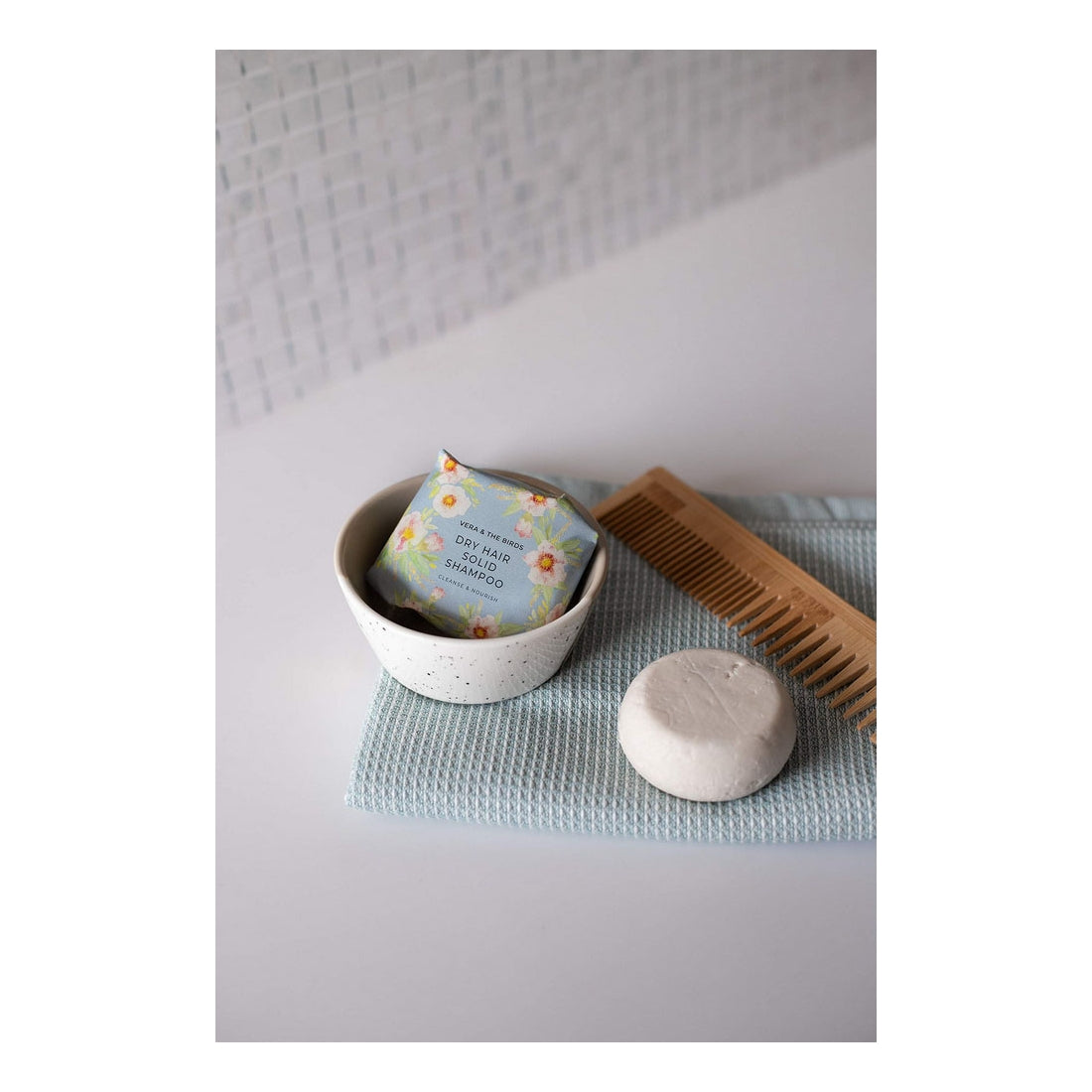 Shampoing Sec Vera &amp; Les Oiseaux Cheveux Secs Tablette Citrique (85 g)