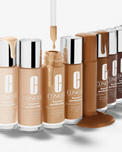 Afbeelding in Gallery-weergave laden, Beyond Perfecting Foundation + Concealer Clinique - Lindkart
